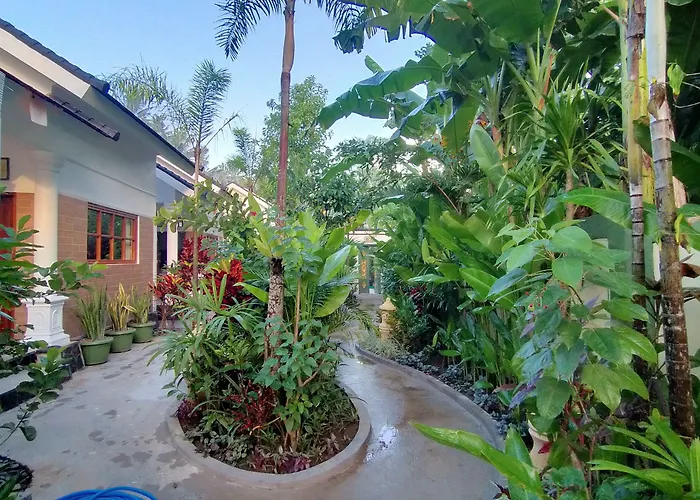 Twin Flower Bed & Breakfast 4*